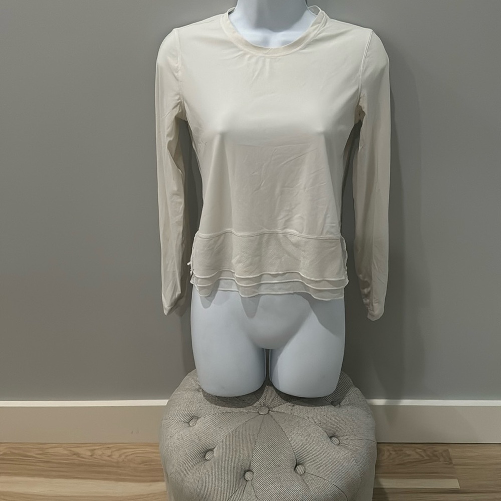 Lululemon Women Top - Picture 1 of 7
